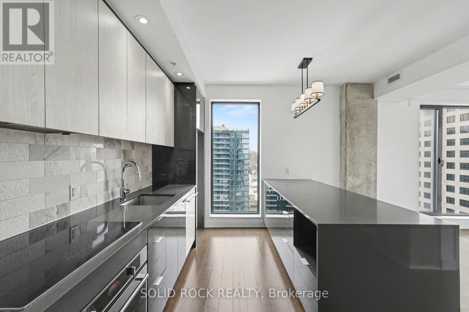 1606 - 20 Daly Avenue