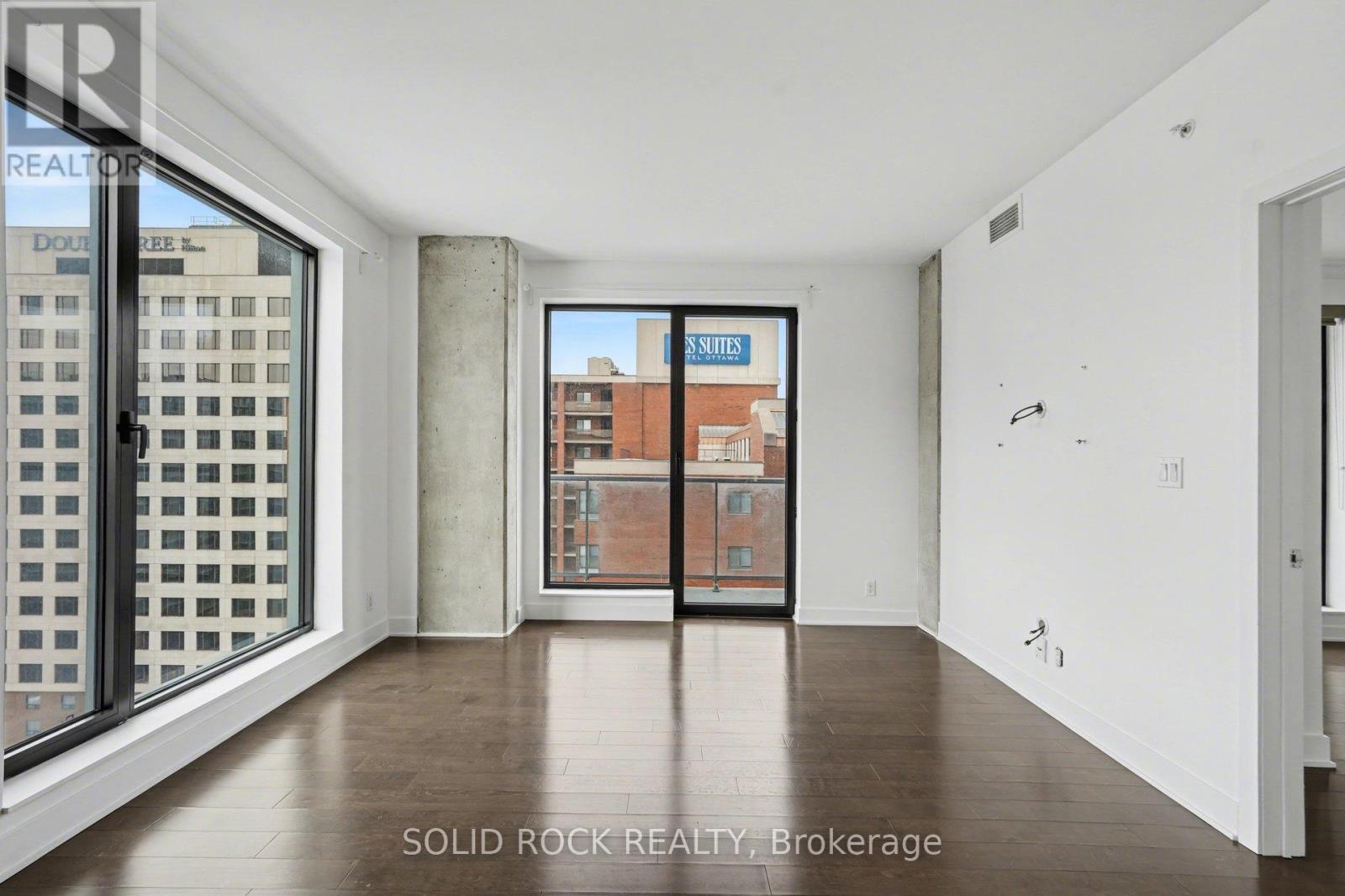 1606 - 20 Daly Avenue