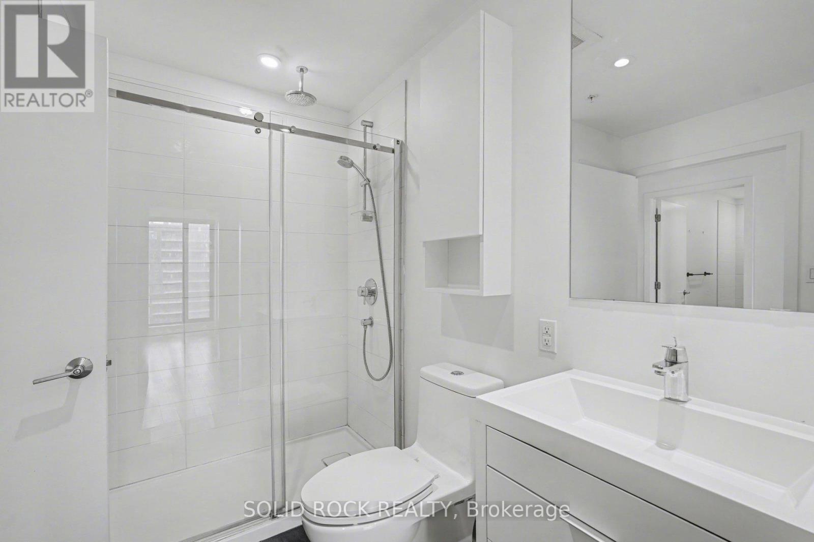 1606 - 20 Daly Avenue