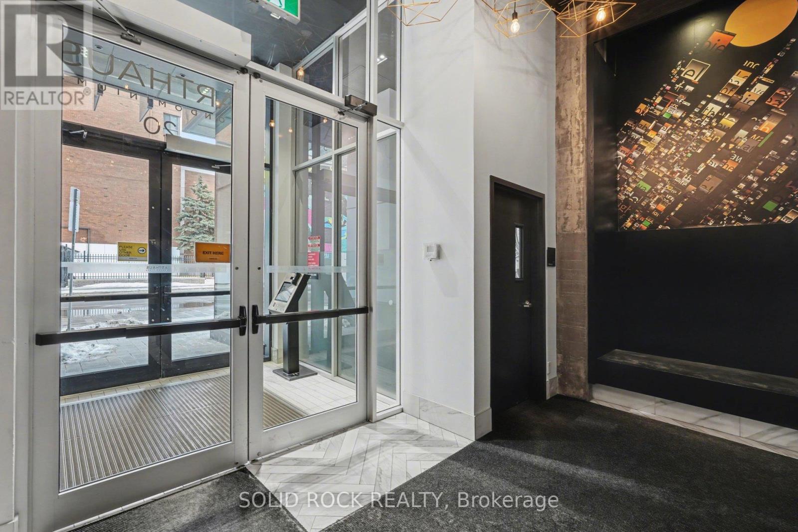 1606 - 20 Daly Avenue