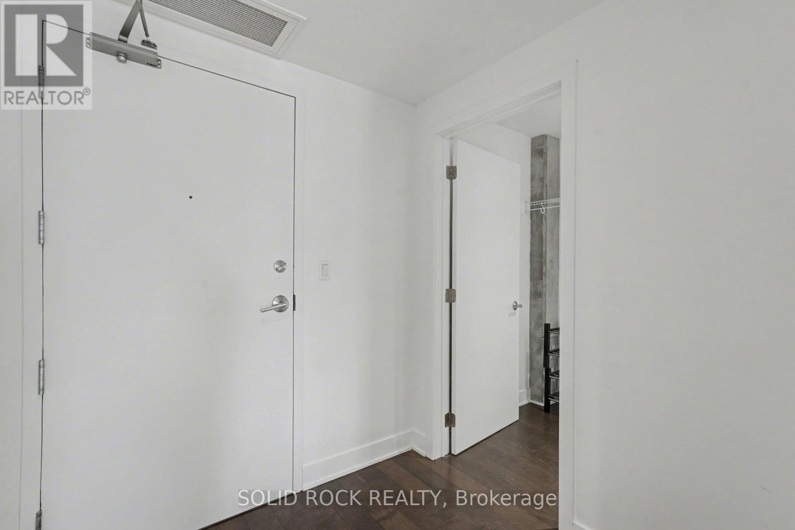 1606 - 20 Daly Avenue