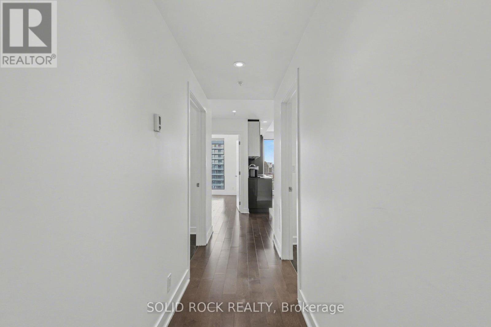 1606 - 20 Daly Avenue