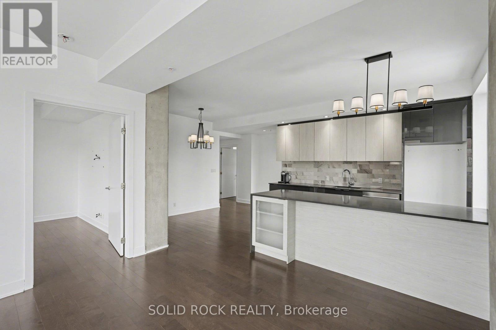 1606 - 20 Daly Avenue