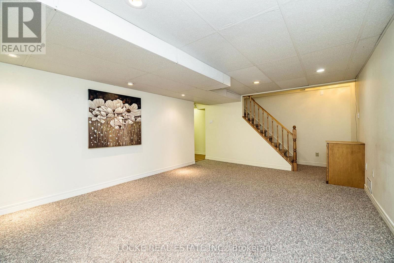 279 Hoylake Crescent