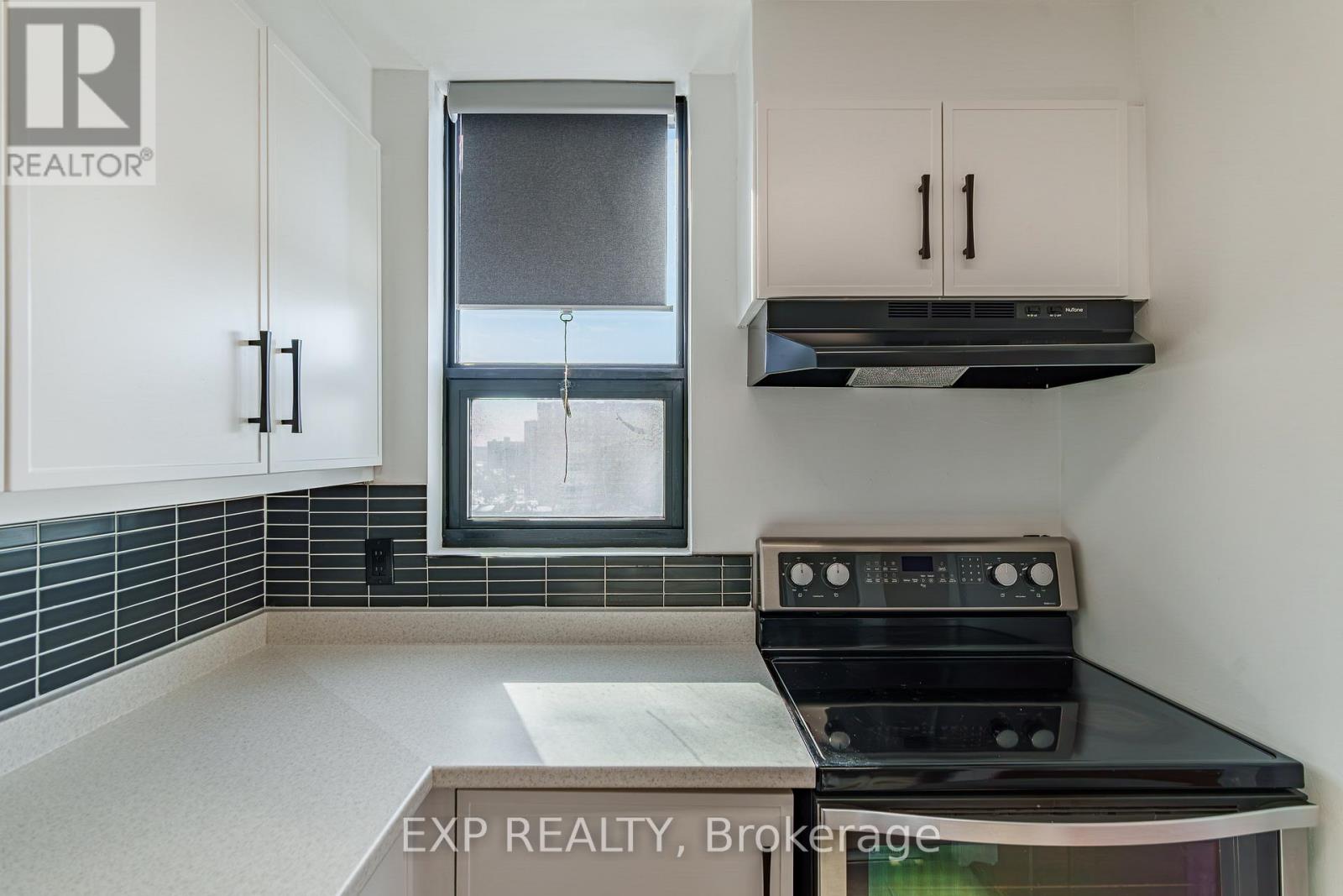 1004 - 1440 Heron Road