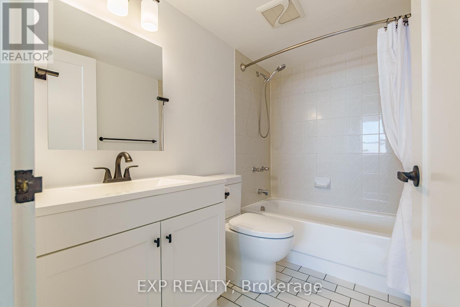 1004 - 1440 Heron Road