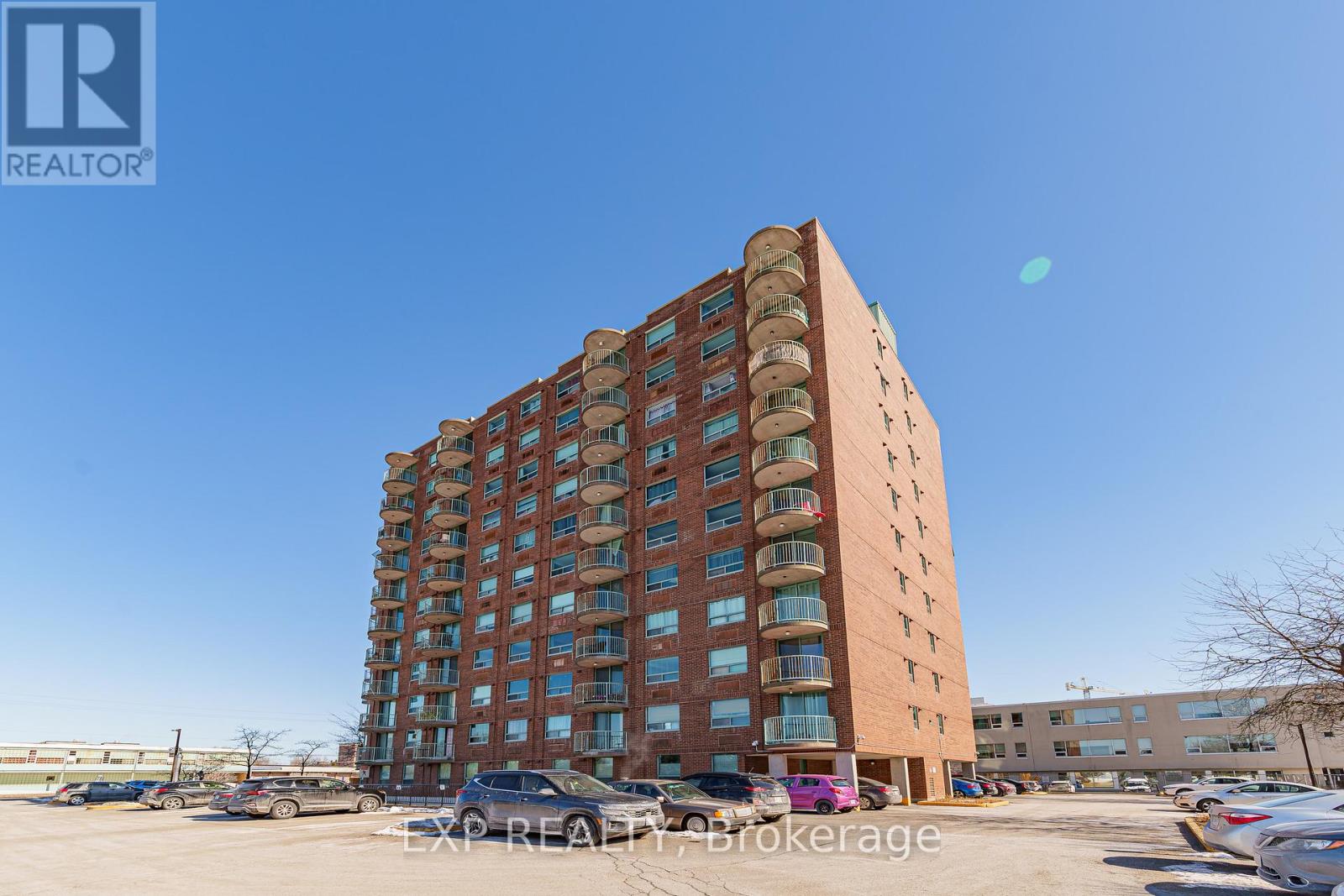 1004 - 1440 Heron Road