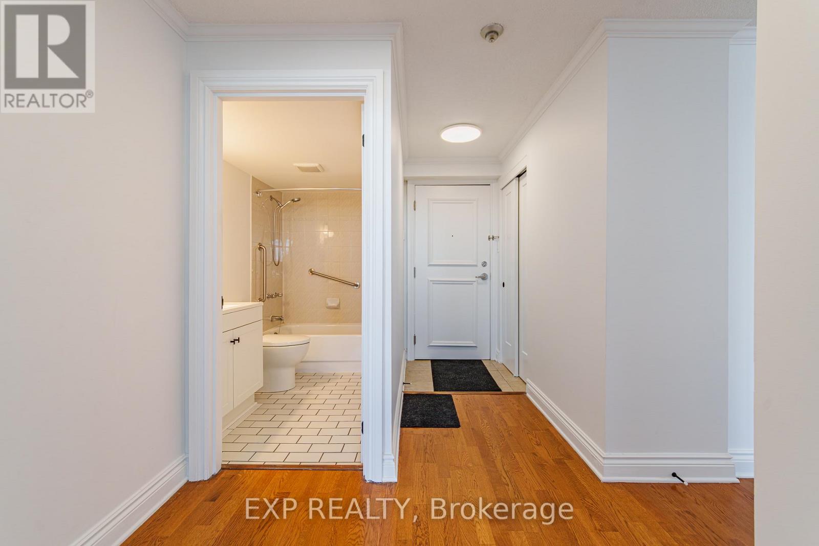 1004 - 1440 Heron Road