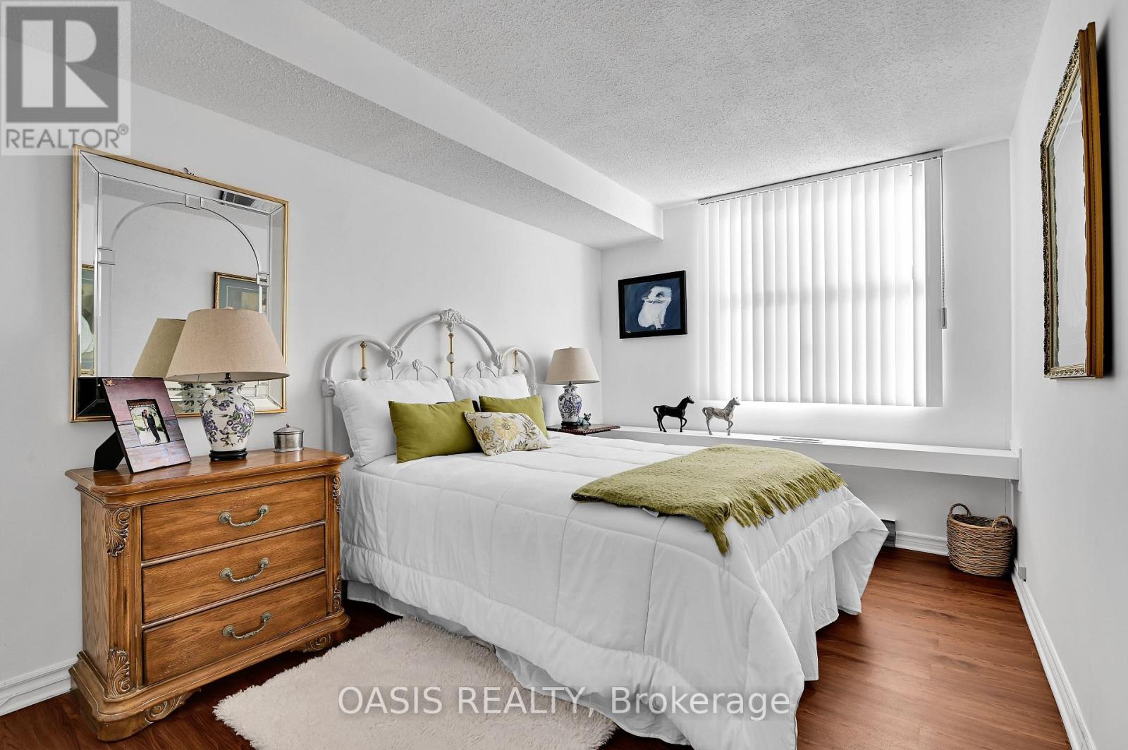 1108 - 2760 Carousel Crescent