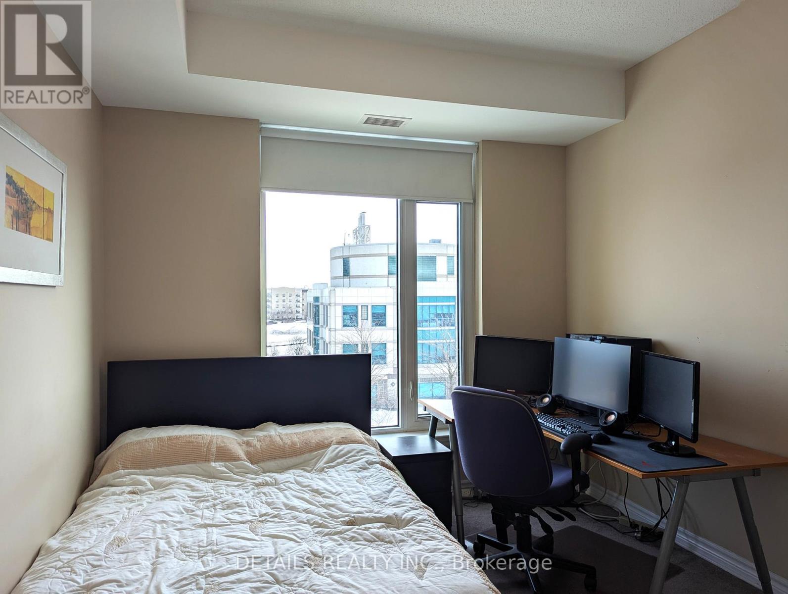 402 - 100 Roger Guindon Avenue