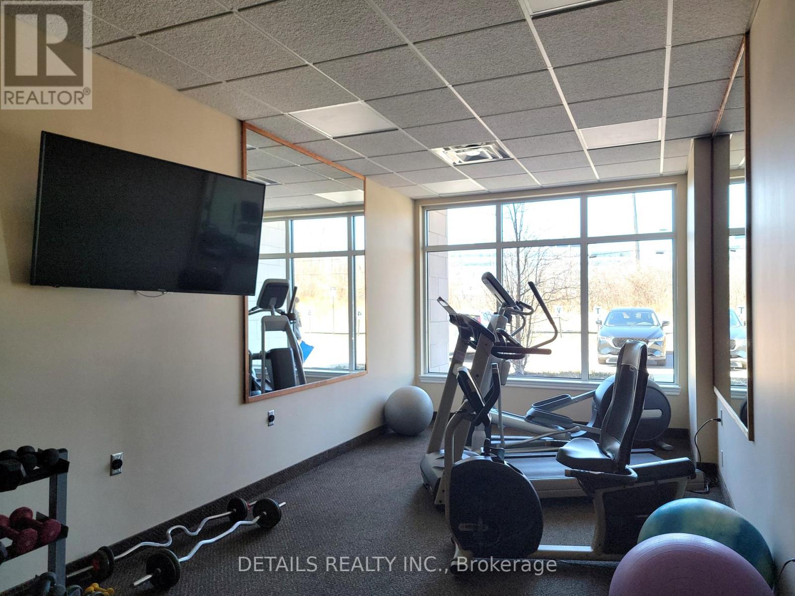 402 - 100 Roger Guindon Avenue