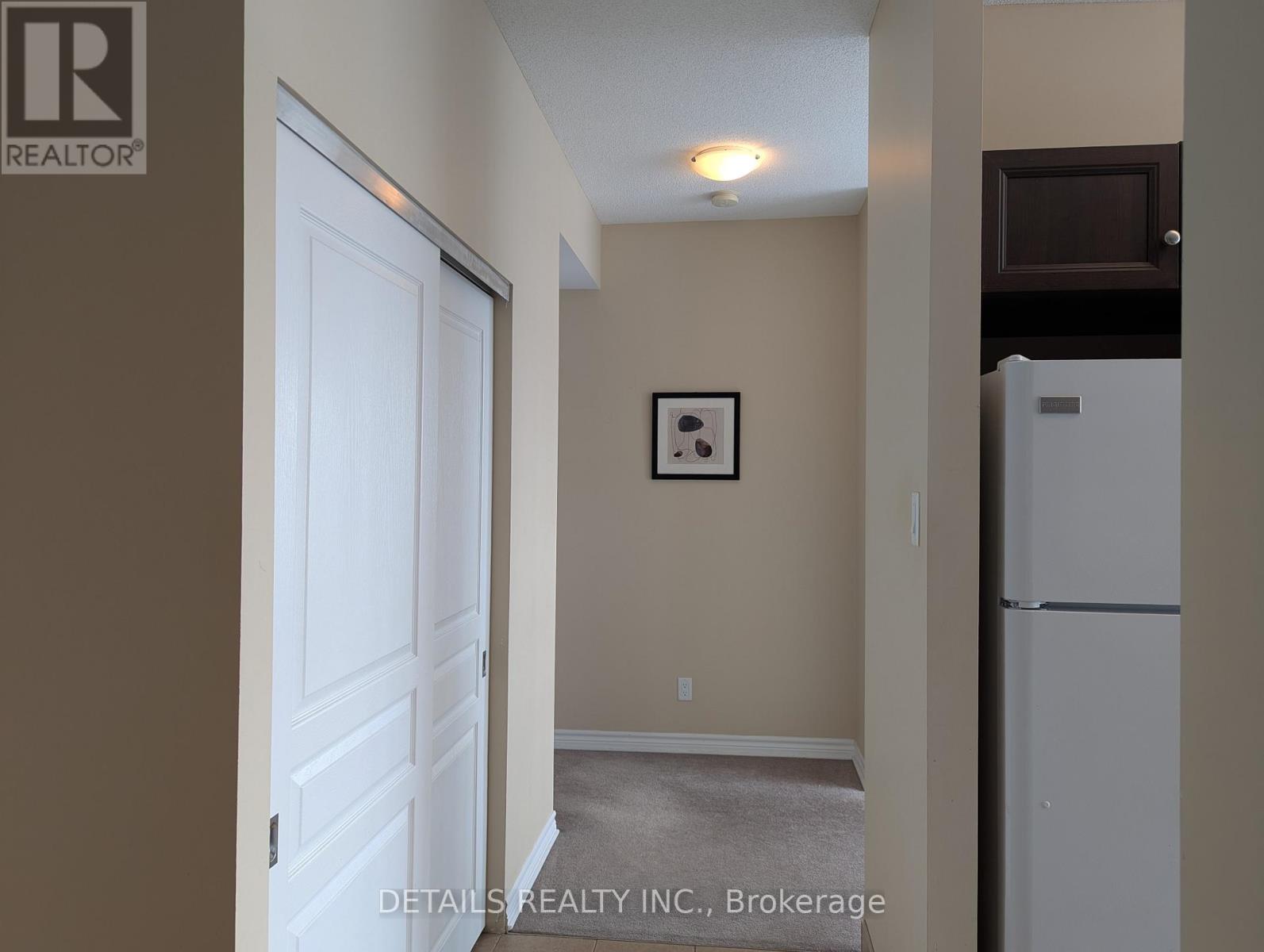 402 - 100 Roger Guindon Avenue