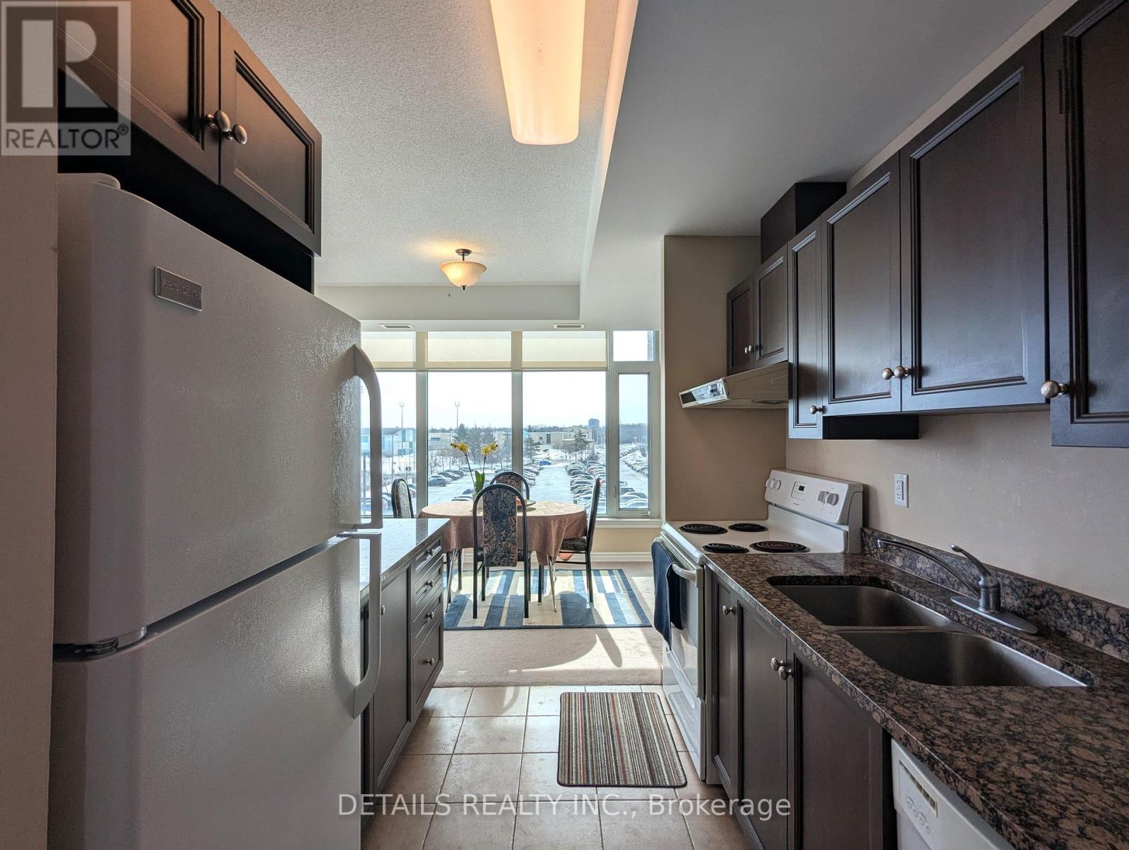 402 - 100 Roger Guindon Avenue