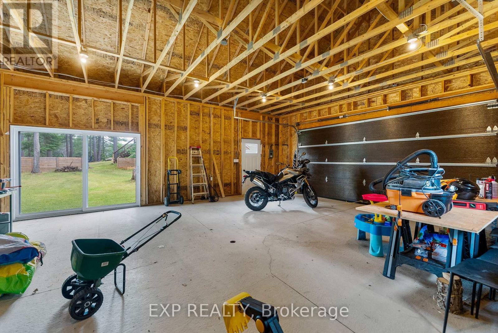 103 B Carriage Landing Road