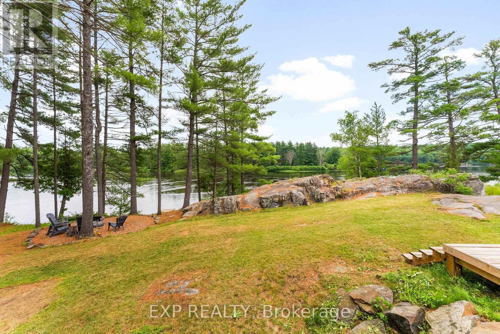 103 B Carriage Landing Road