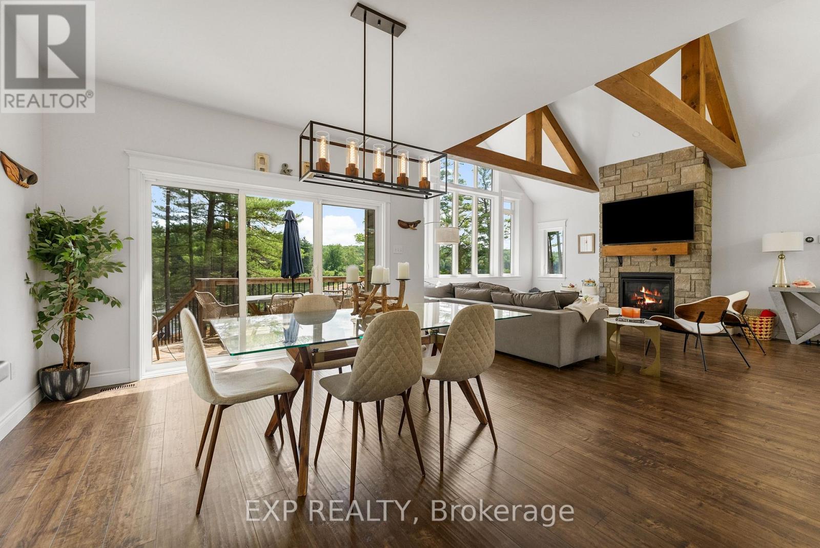 103 B Carriage Landing Road