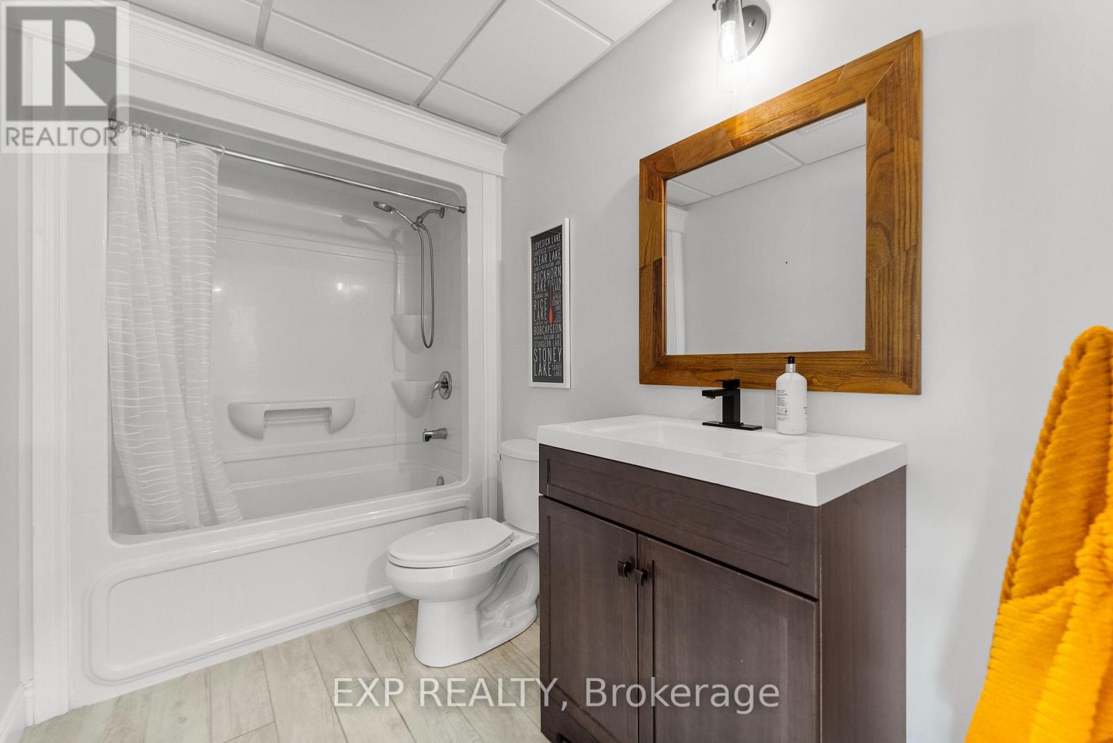 103 B Carriage Landing Road