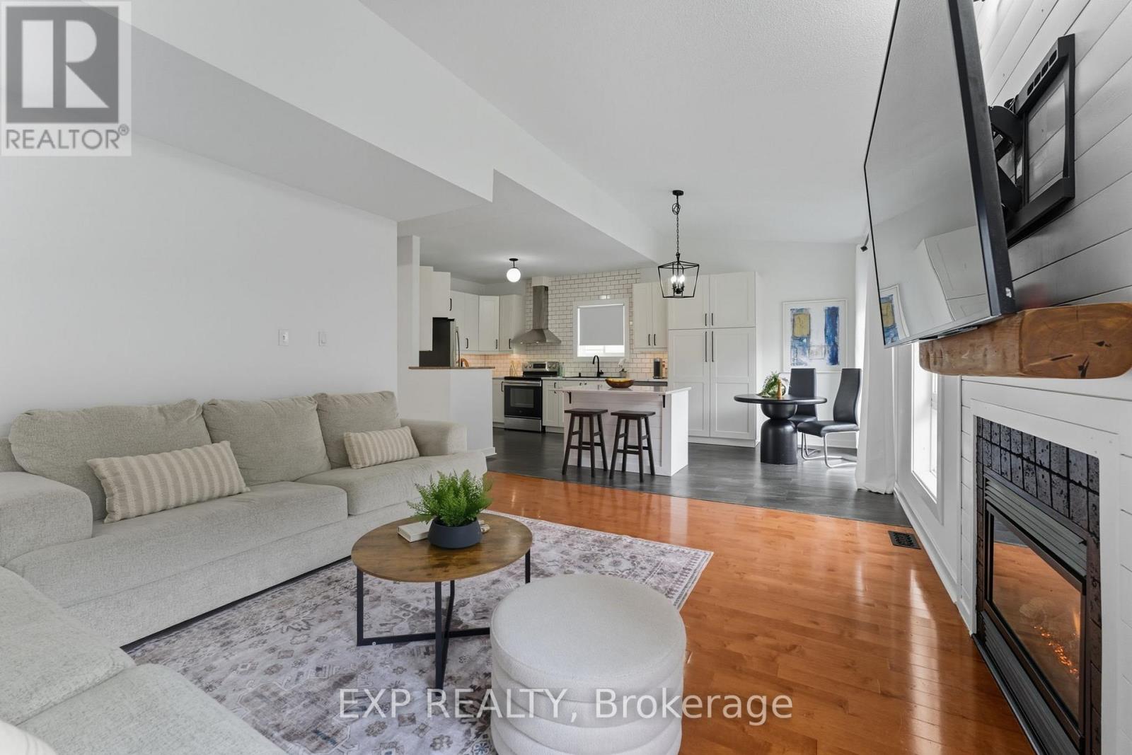 16 North Harrow Drive