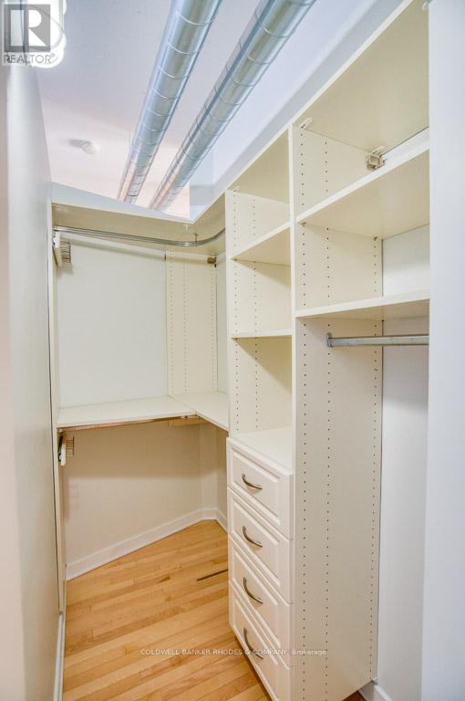 401 - 320 Parkdale Avenue