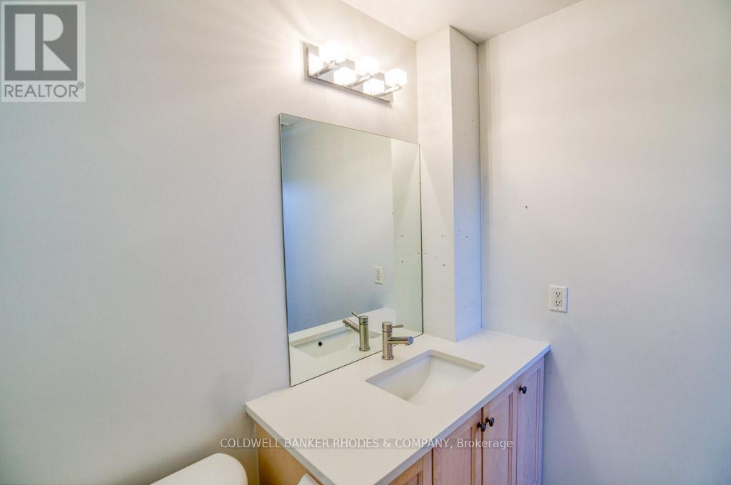 401 - 320 Parkdale Avenue