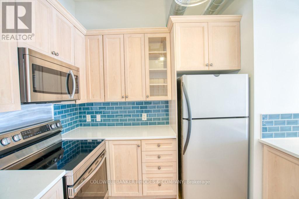 401 - 320 Parkdale Avenue