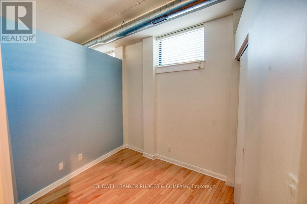 401 - 320 Parkdale Avenue