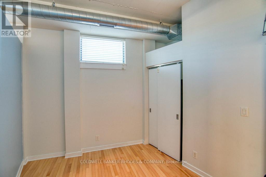 401 - 320 Parkdale Avenue