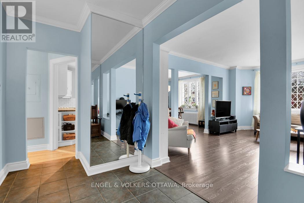 2 - 180 Augusta Street