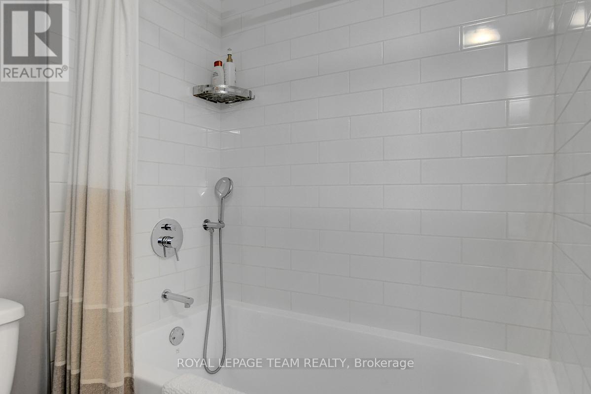 15 - 1302 Alness Court