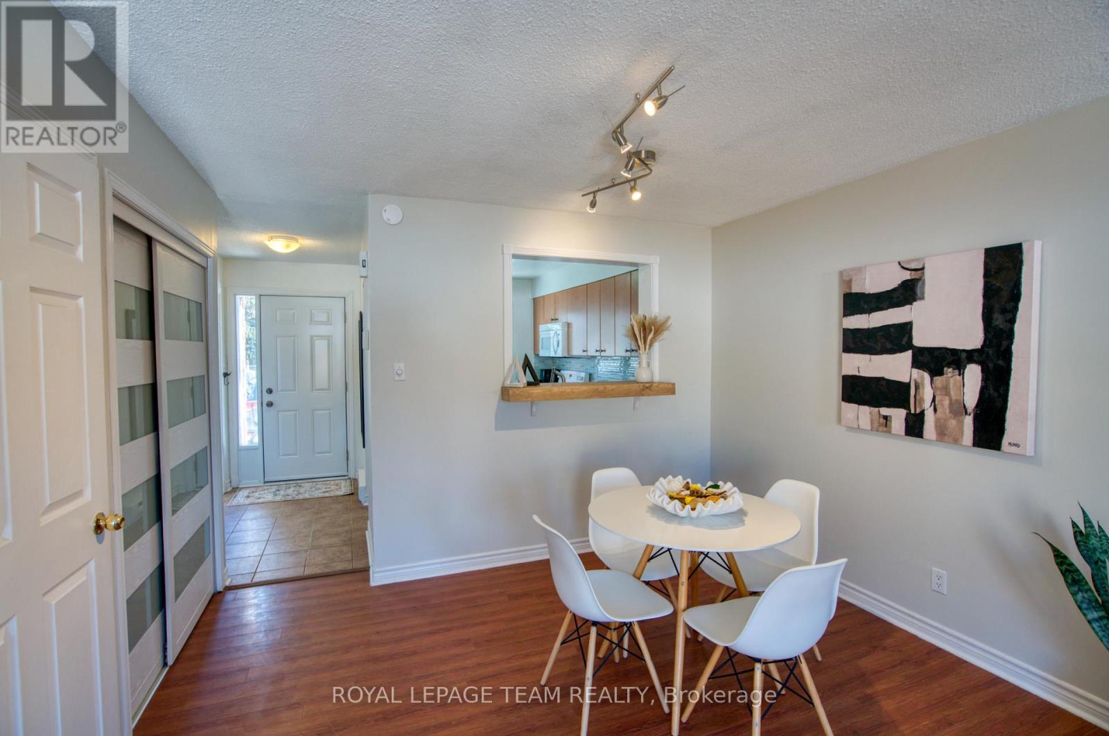 15 - 1302 Alness Court