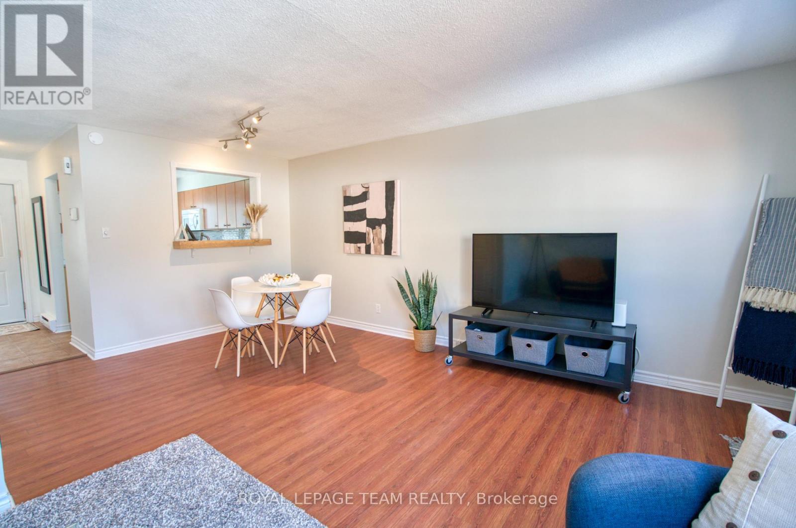 15 - 1302 Alness Court