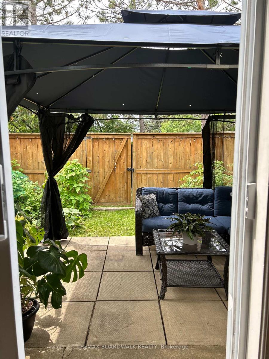 3 - 443 Canotia Place