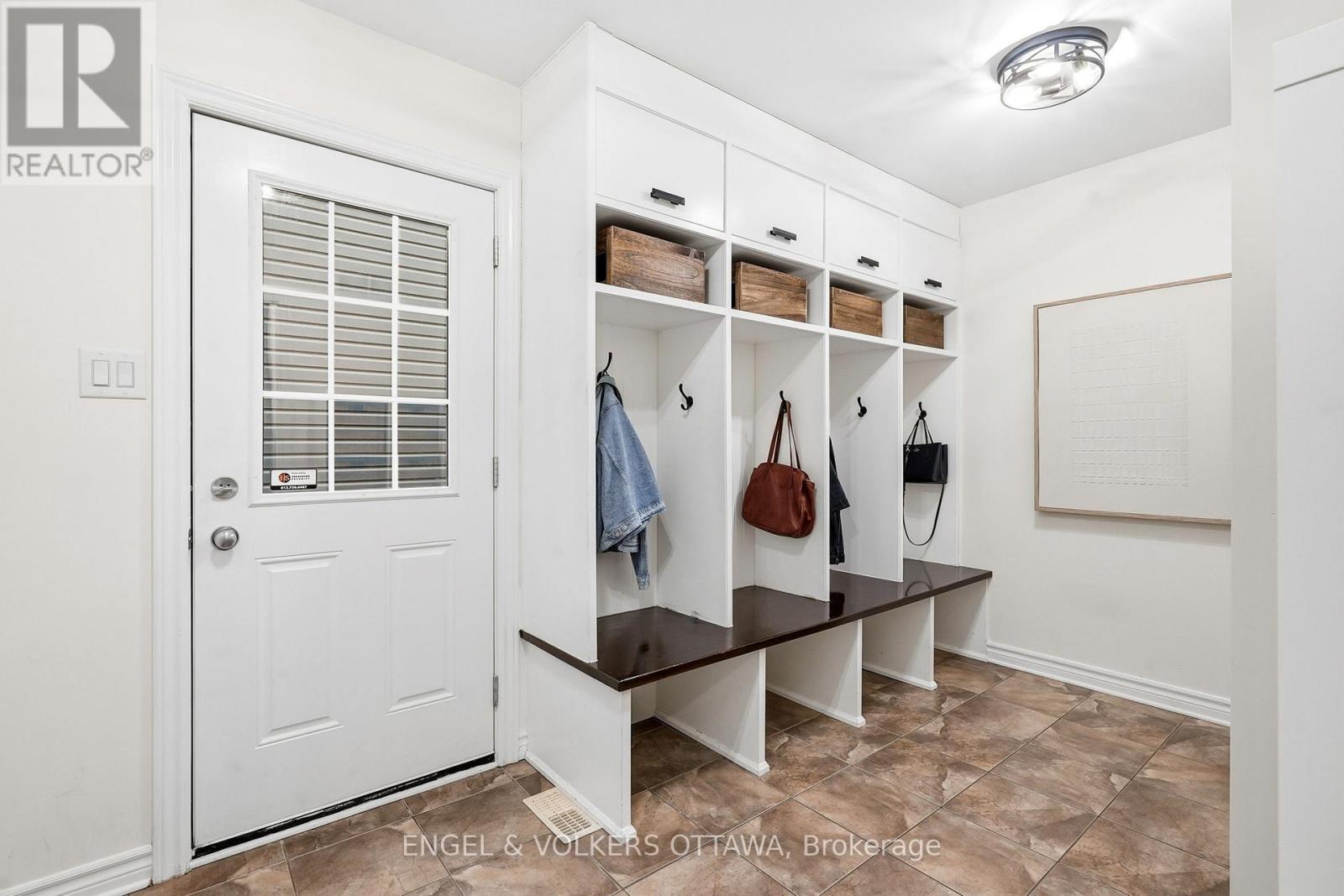 517 Golden Sedge Way