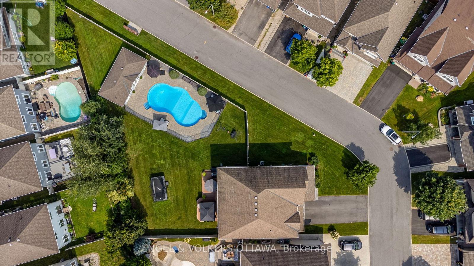 517 Golden Sedge Way