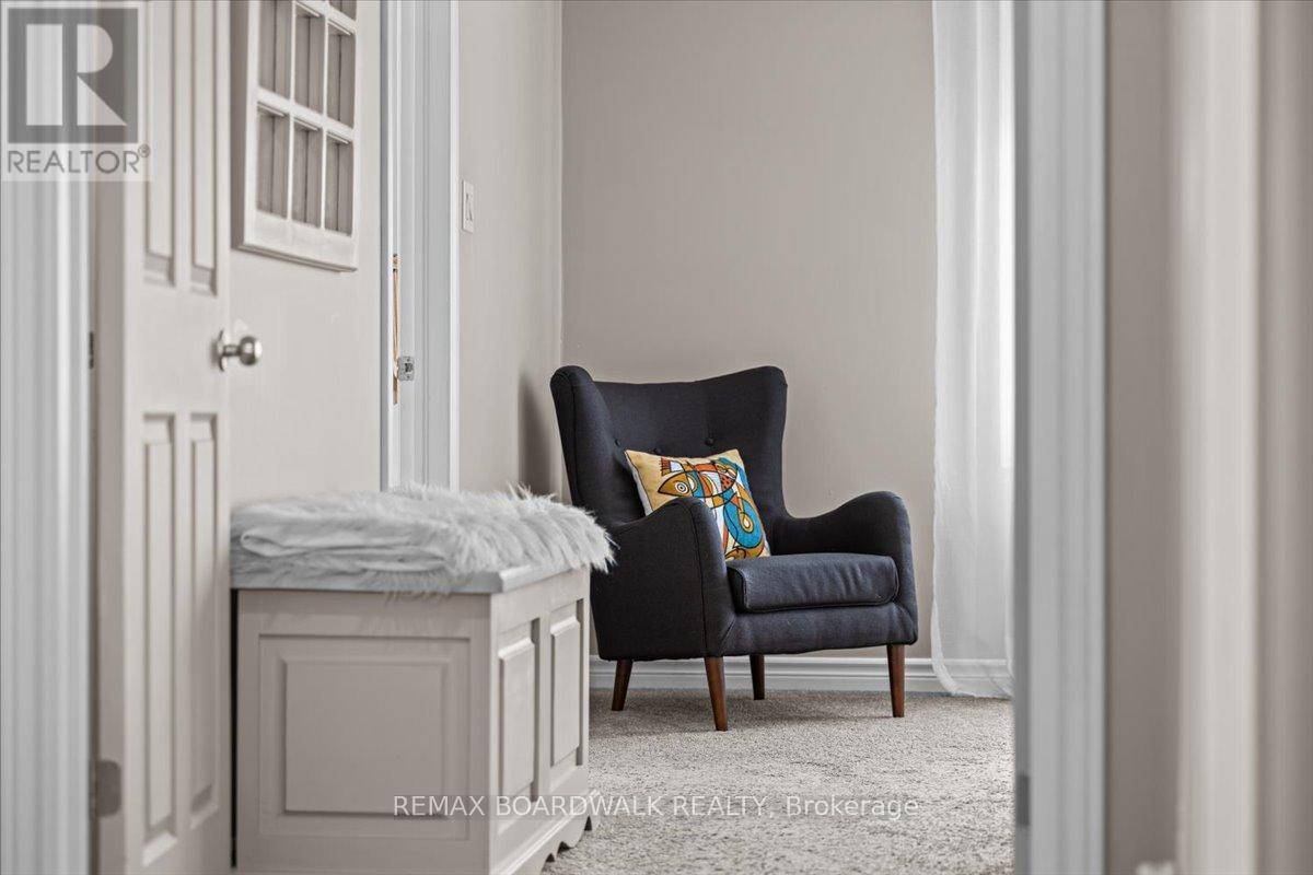 265 Parkrose Private