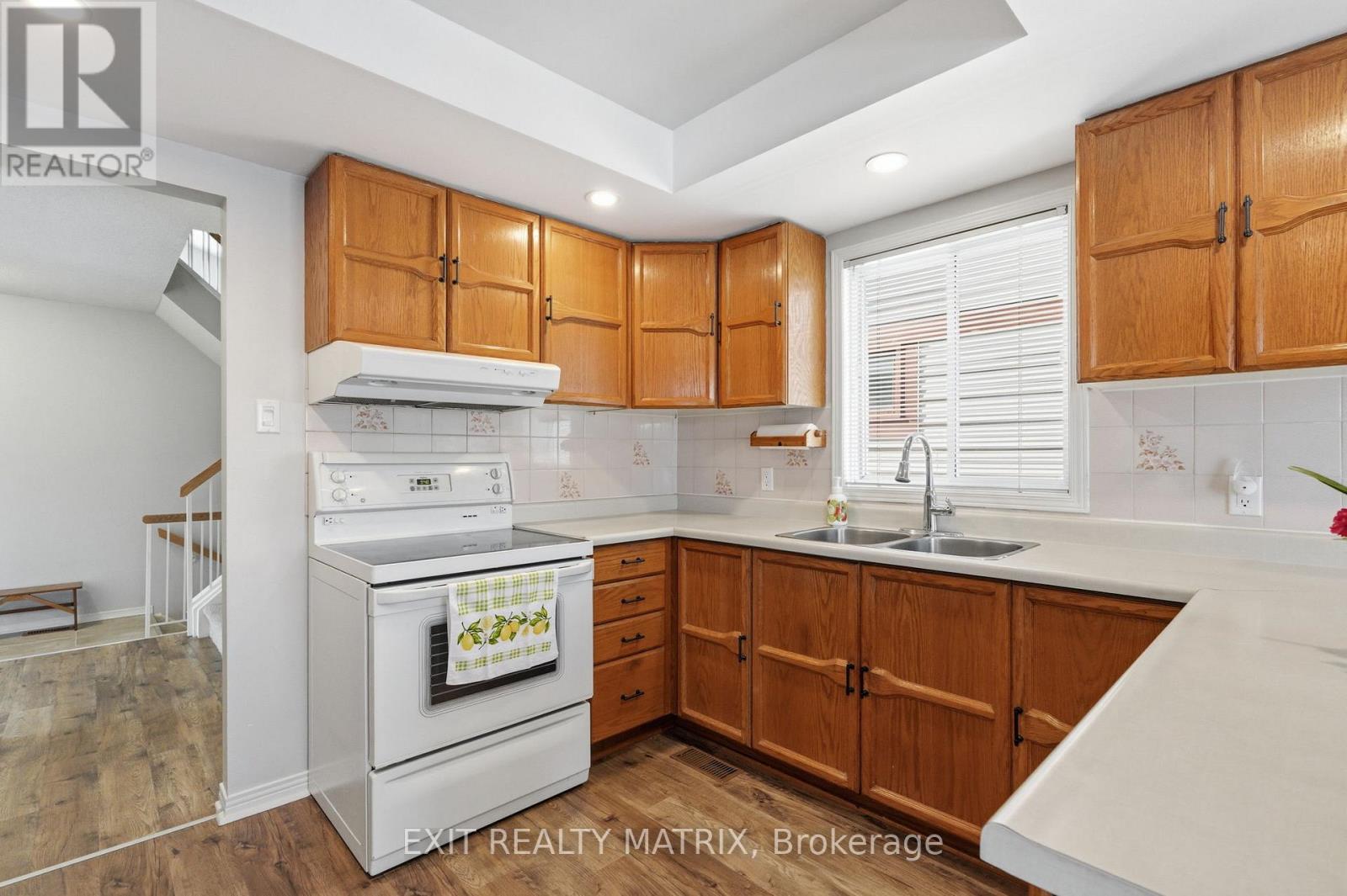 57 Rosegarden Crescent