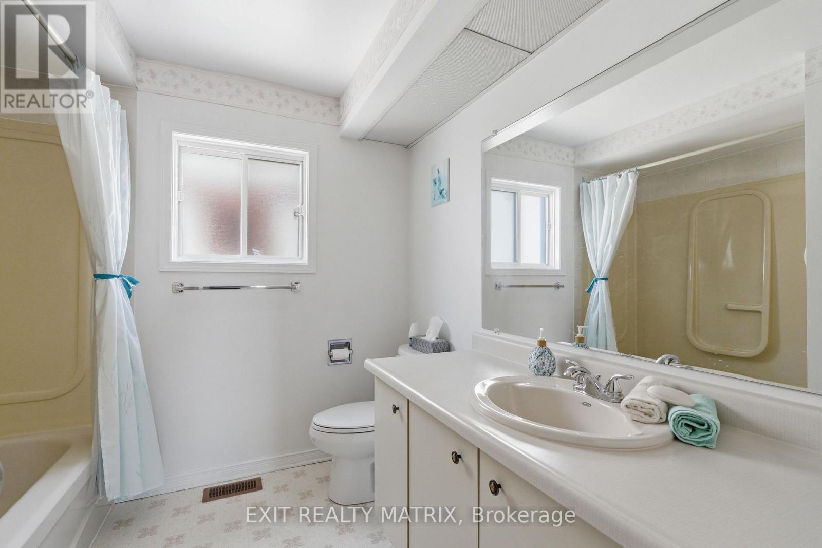 57 Rosegarden Crescent