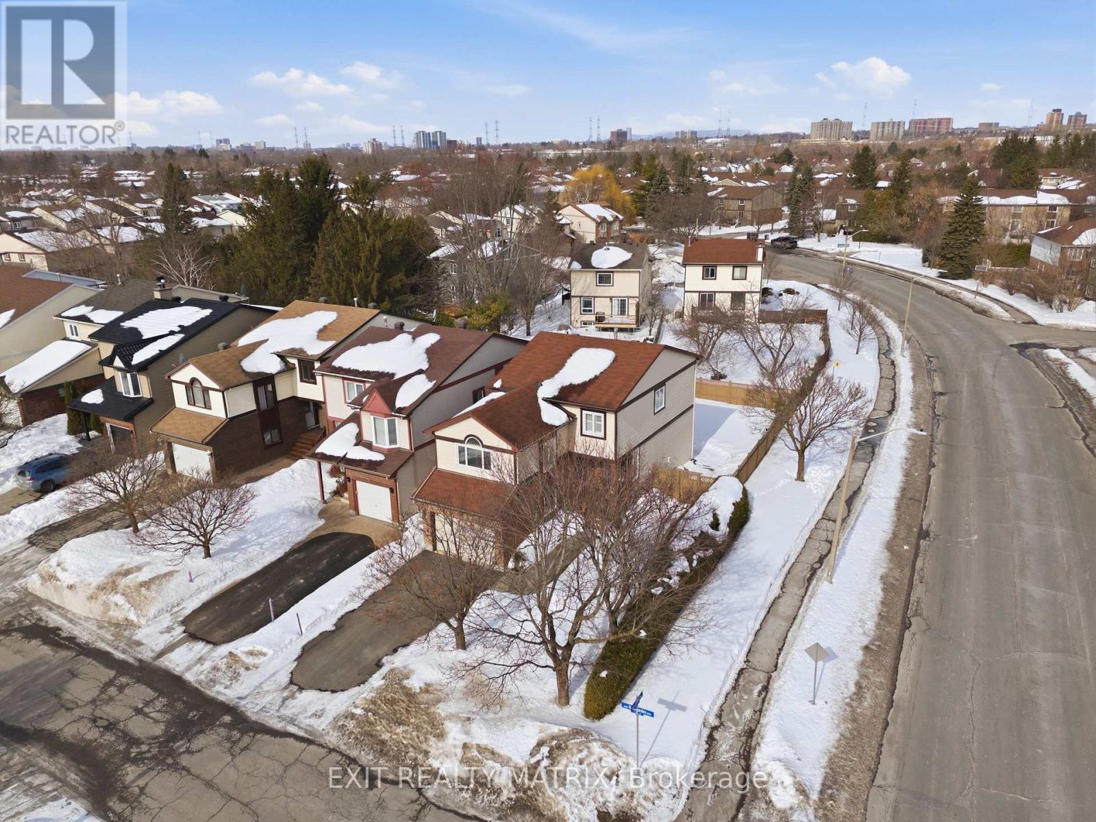 57 Rosegarden Crescent