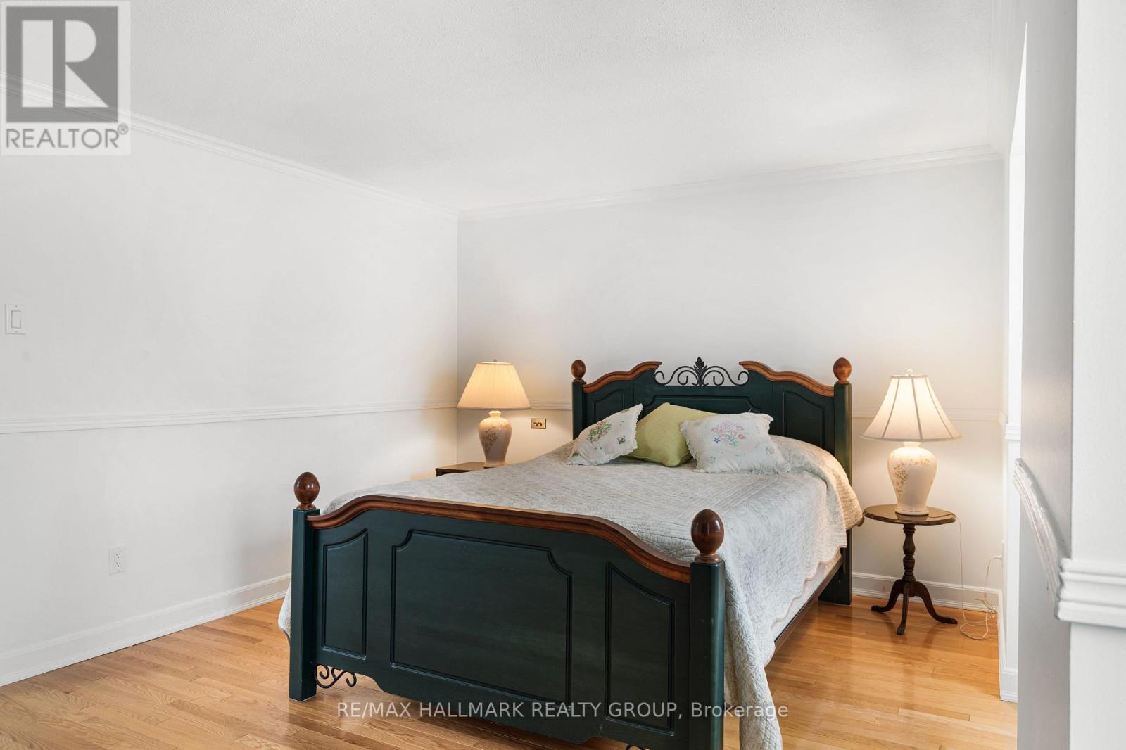 1177 St Moritz Crescent N