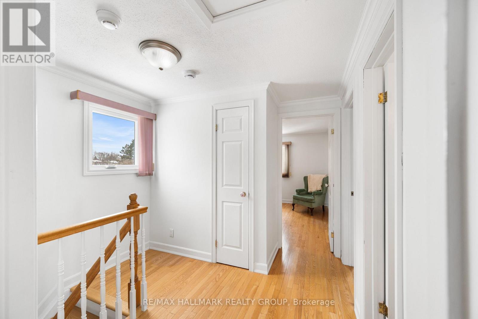 1177 St Moritz Crescent N