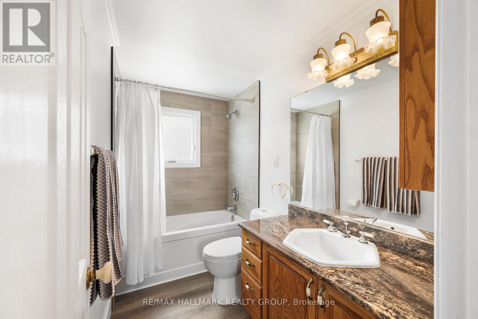 1177 St Moritz Crescent N