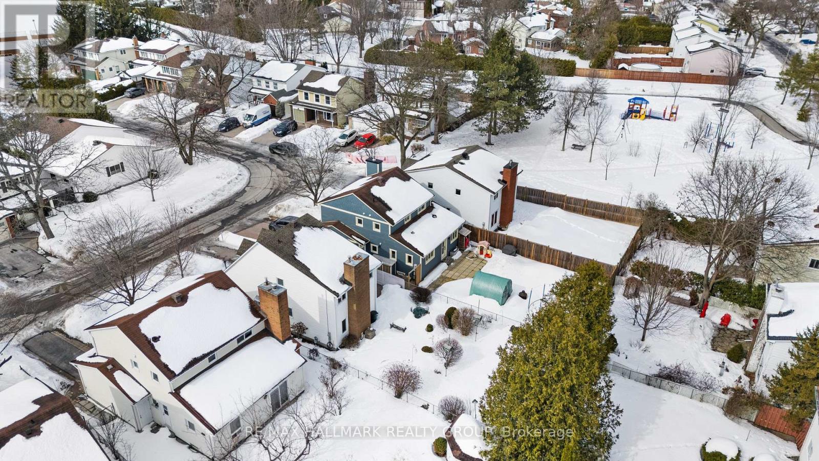 1177 St Moritz Crescent N