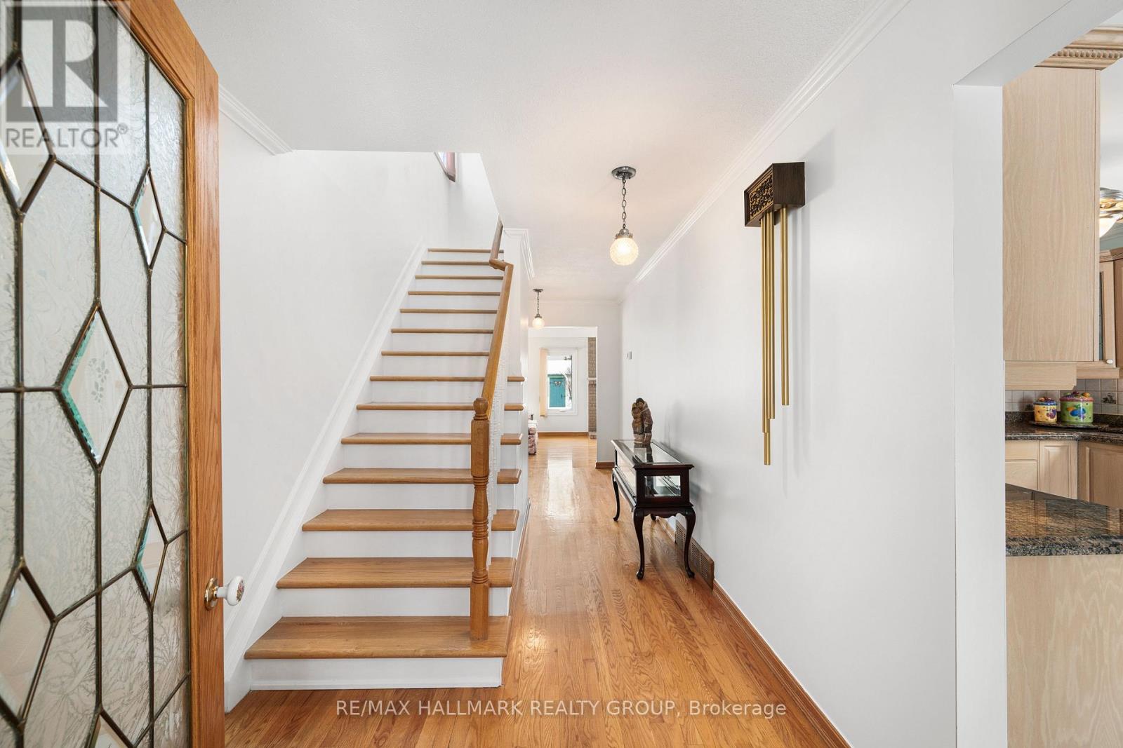 1177 St Moritz Crescent N