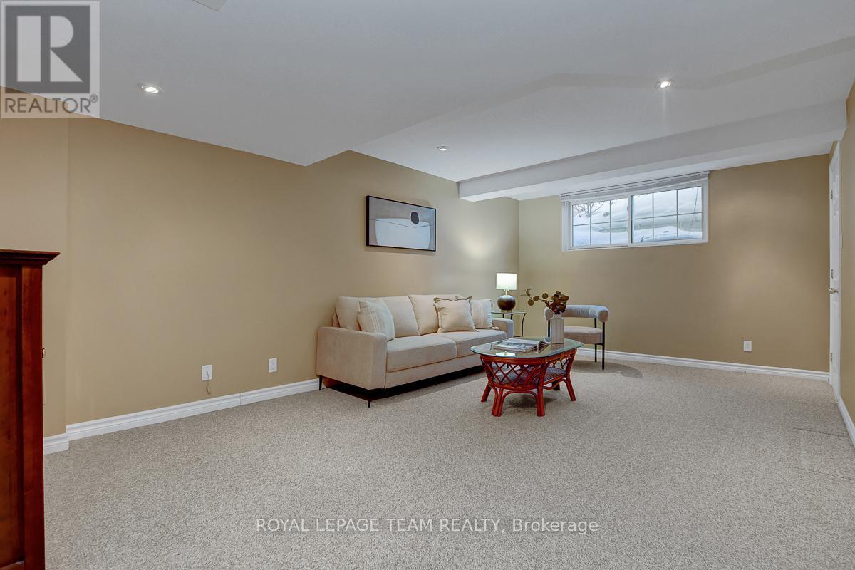 58 Grand Harbour Court