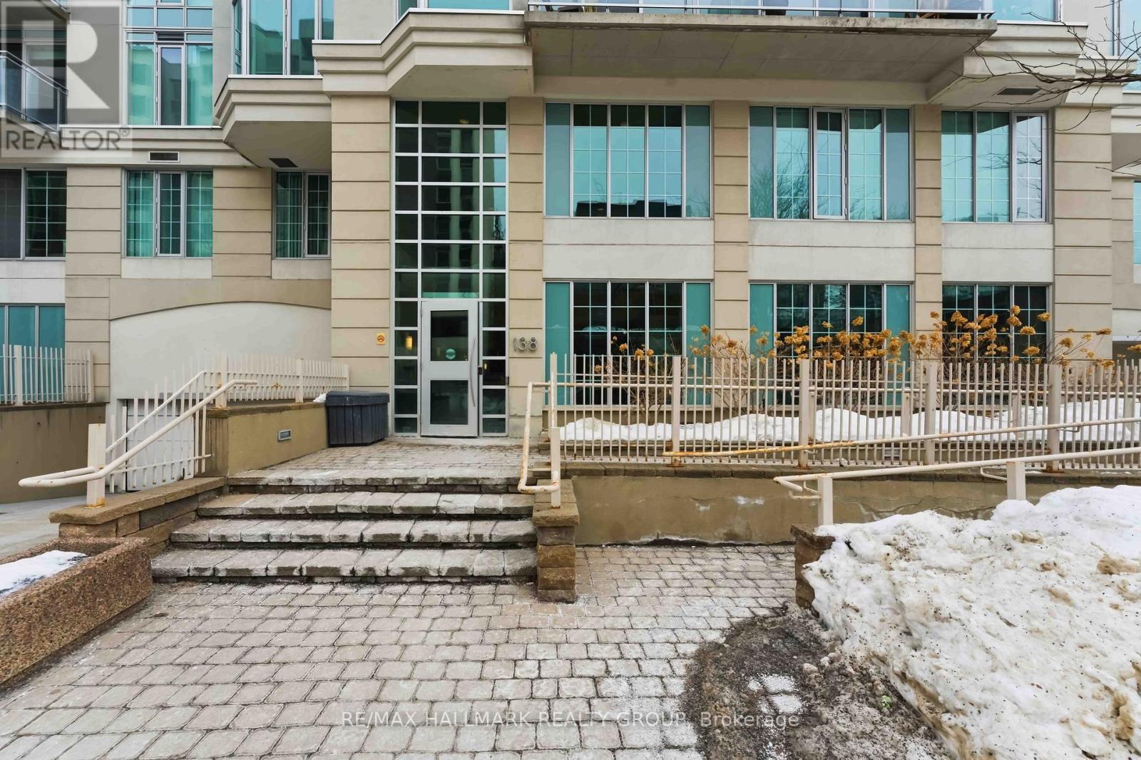 1106 - 138 Somerset Street W