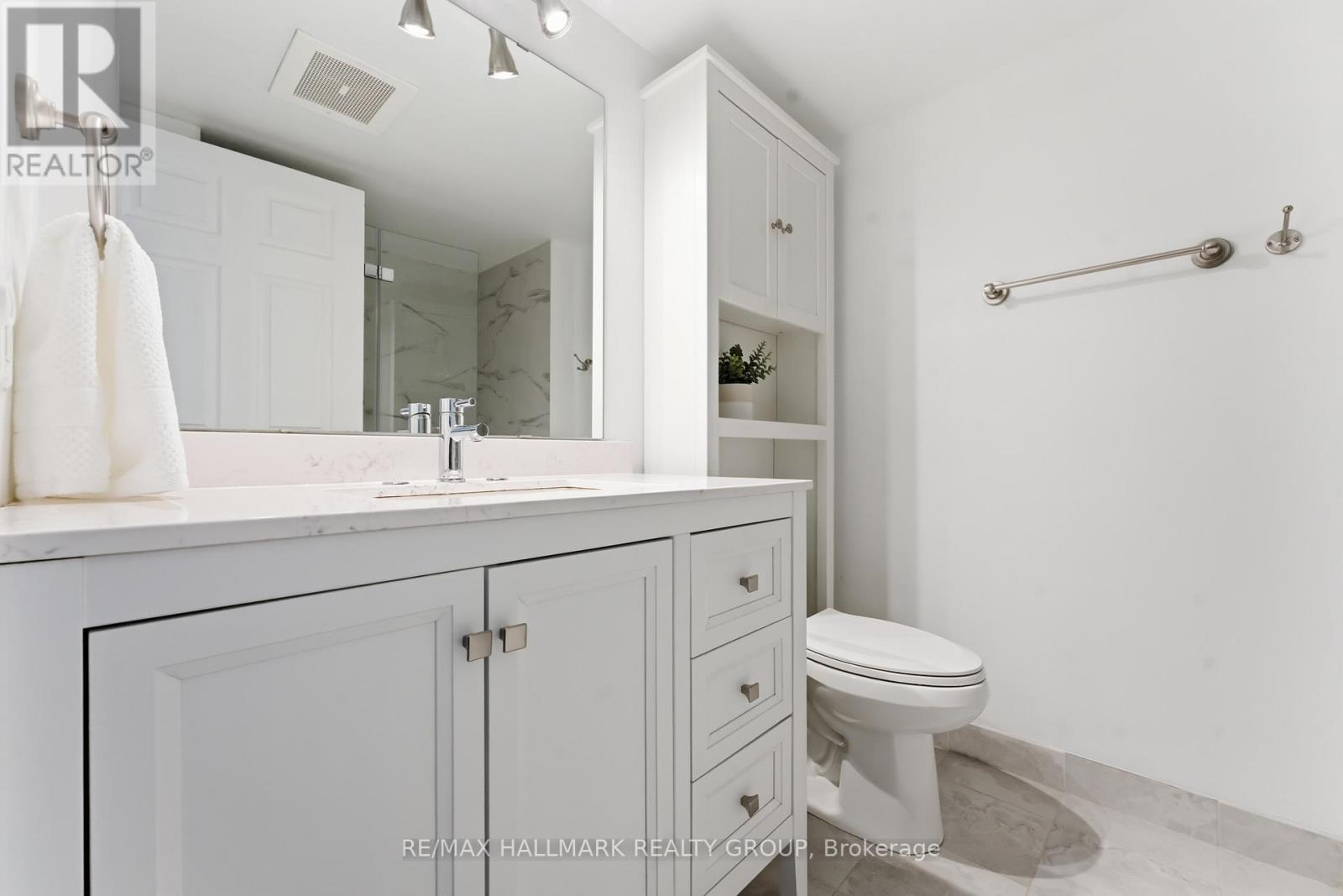 1106 - 138 Somerset Street W