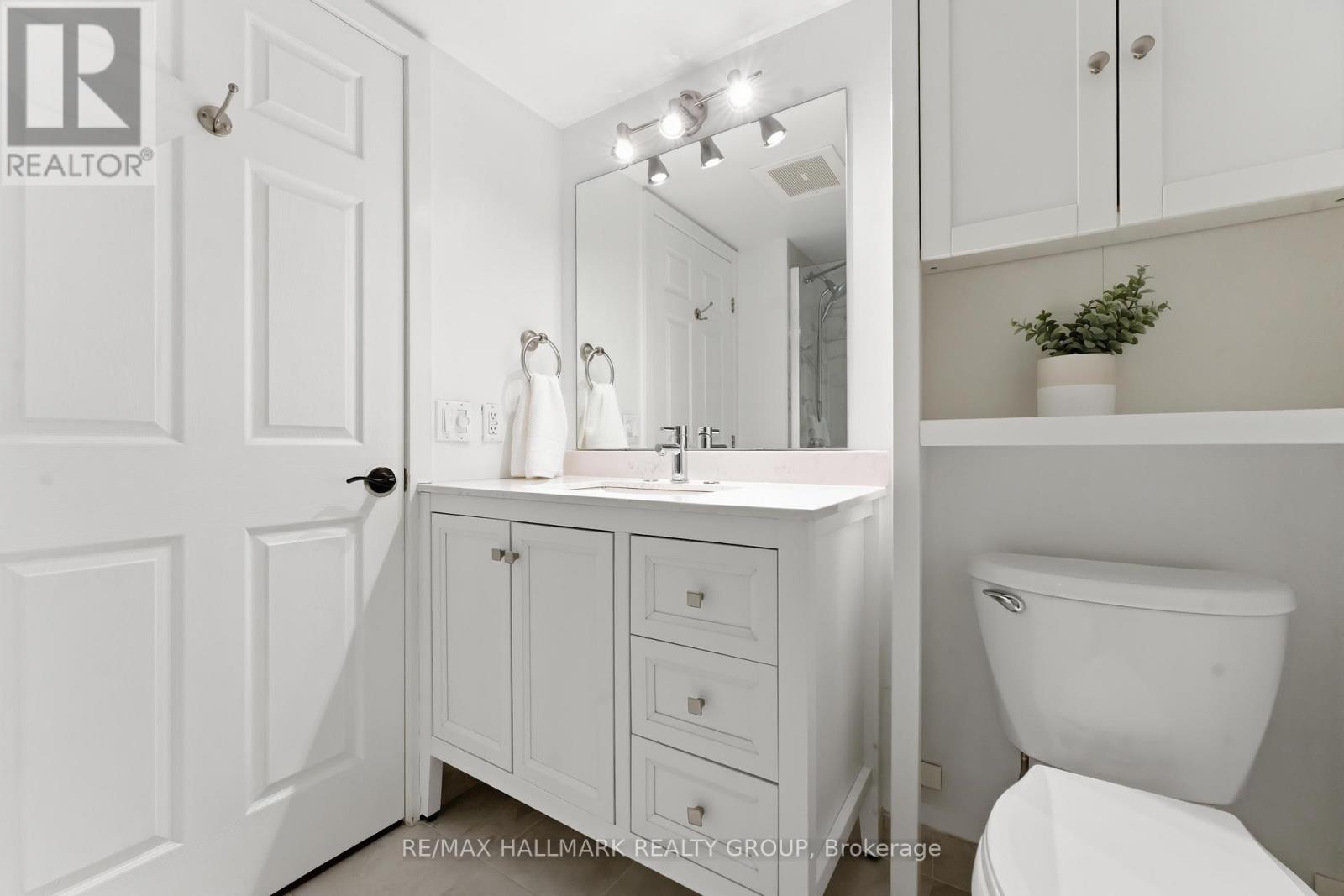 1106 - 138 Somerset Street W