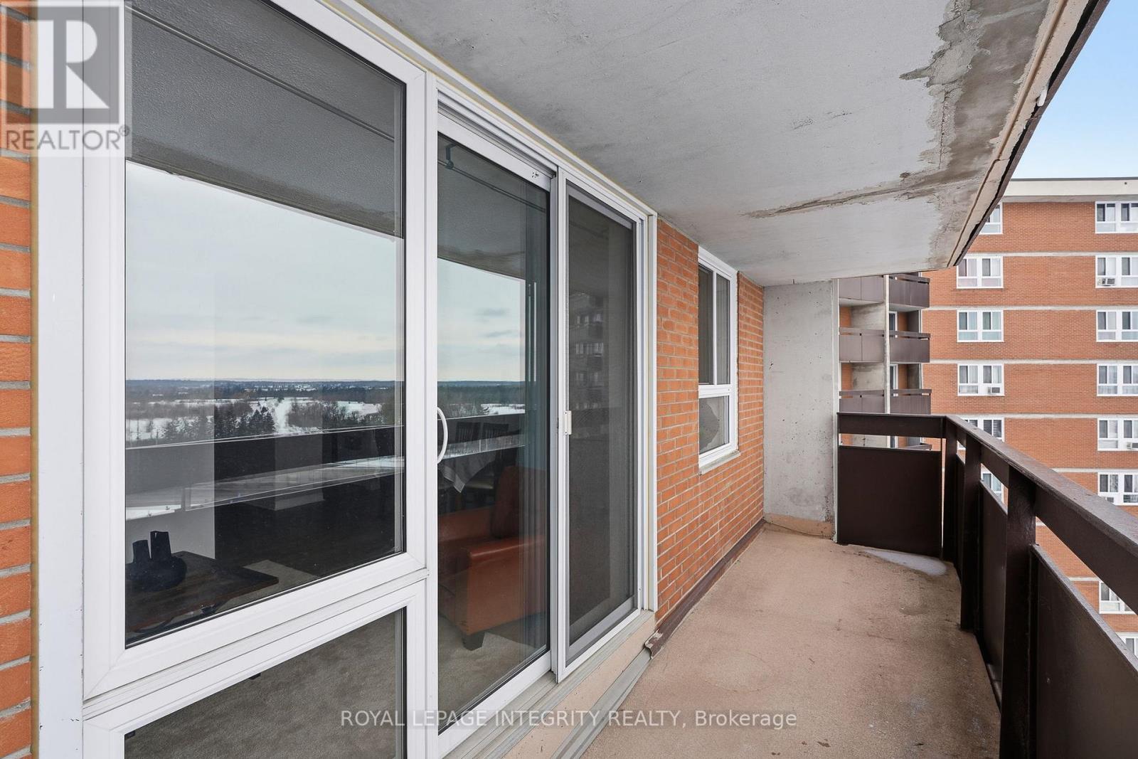 1110 - 2000 Jasmine Crescent