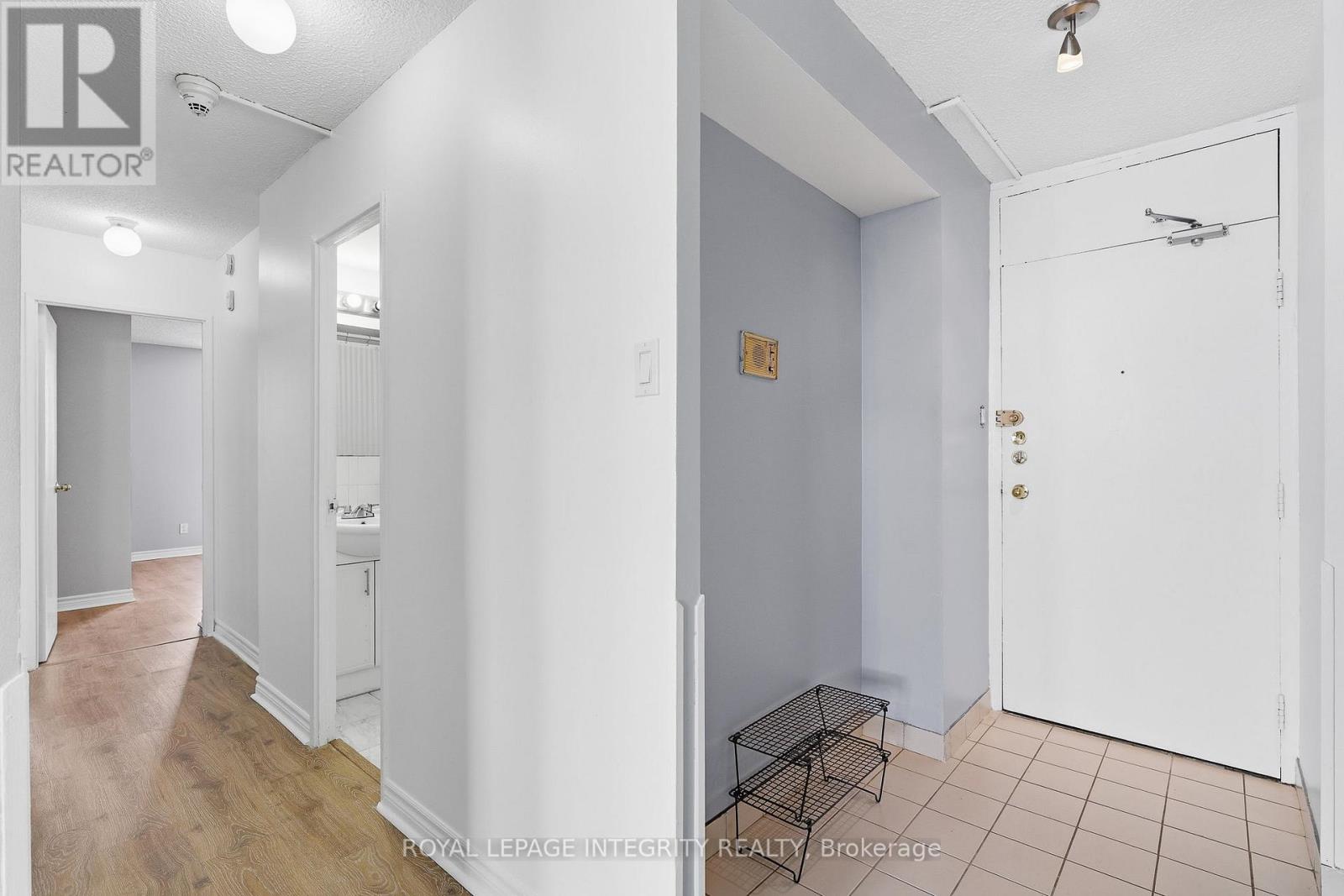 1110 - 2000 Jasmine Crescent