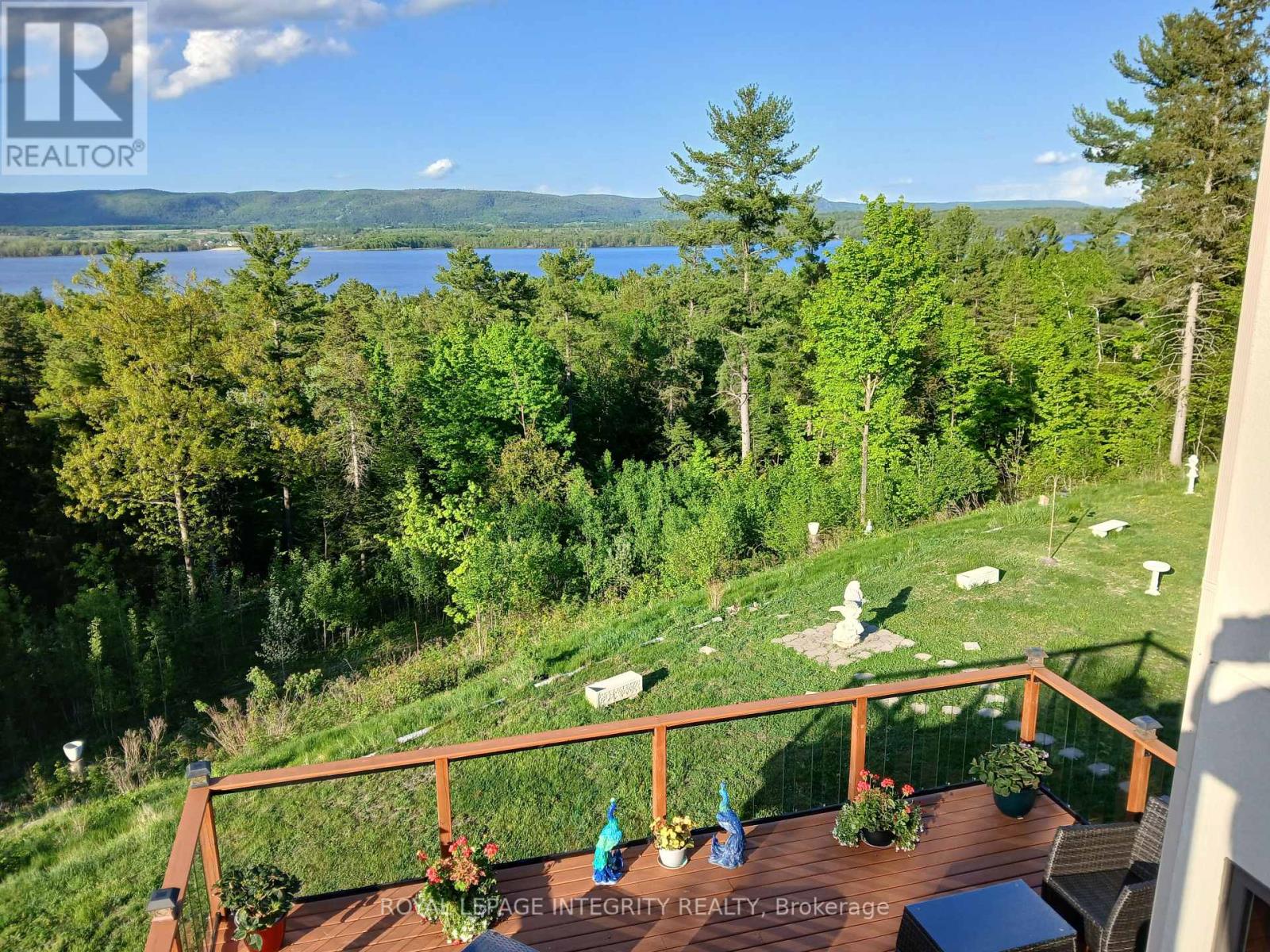 3052 Stoneridge Road